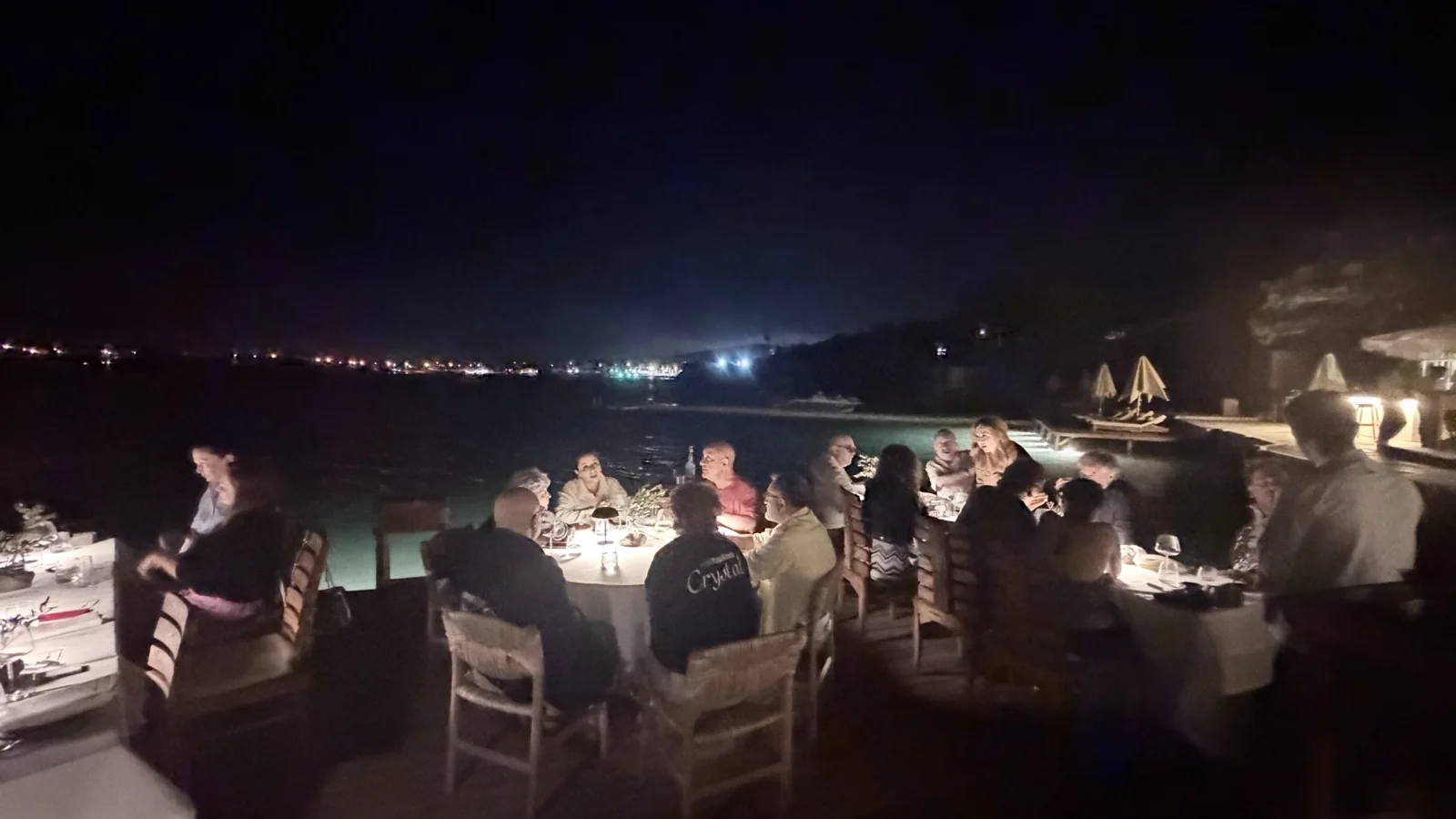 Çeşme Rituel Restoran’da deniz kıyısında gerçekleşen festival gala yemeği