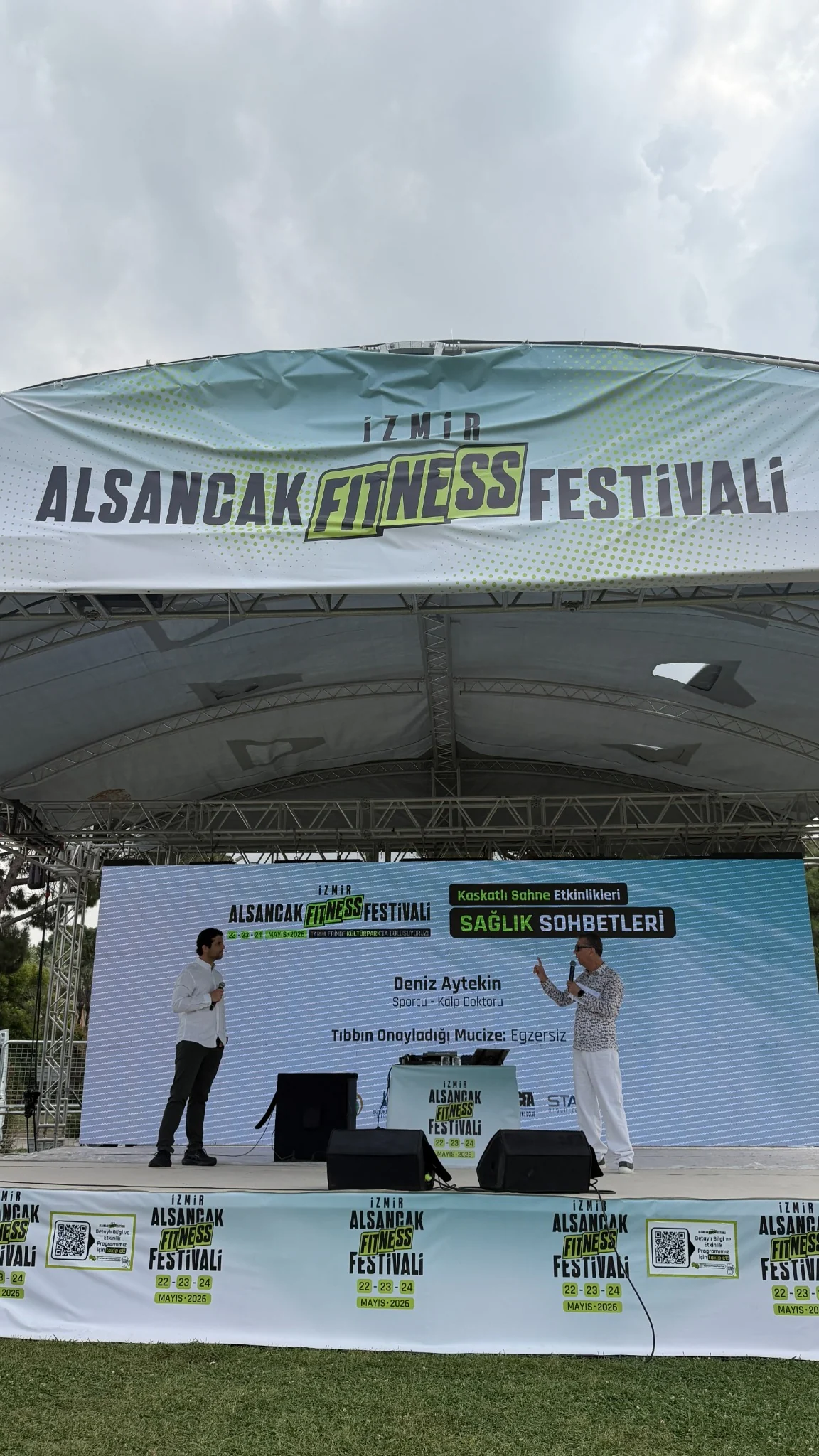 Alsancak Fitness Festivali sağlıklı yaşam söyleşilerinden bir an