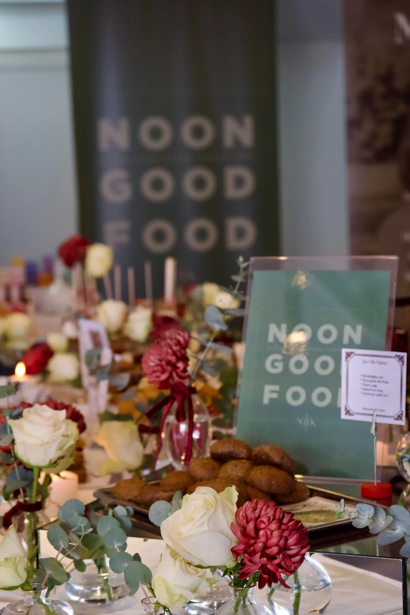 Noon Good Food markasının ürün sunumu ve etkinlik alanı